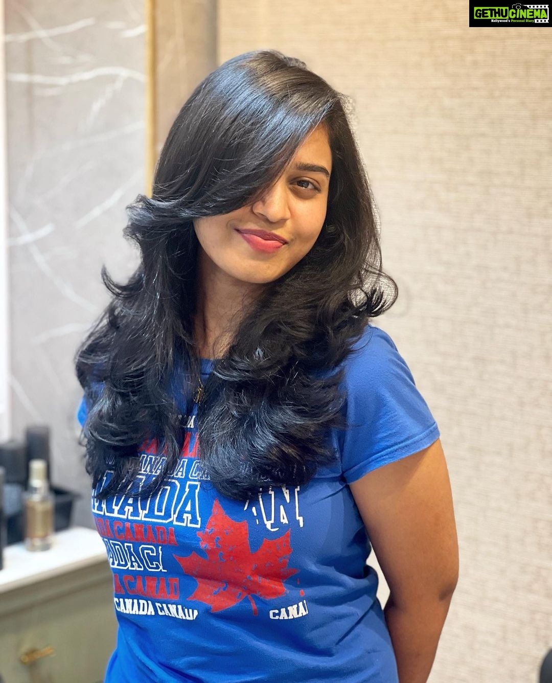 Haripriya Instagram - 💇🏻♀️💁🏻♀️ ✨ @toniandguyindia . . #Haripriya #haripriyasinger #haircut #blowout Kodambakkam