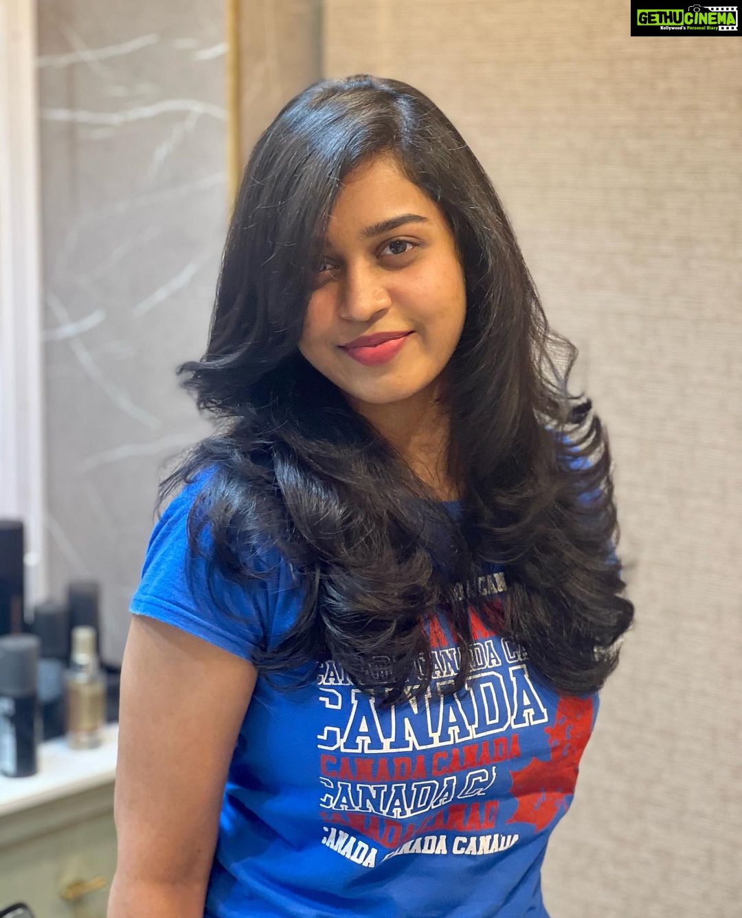 Haripriya Instagram - 💇🏻♀️💁🏻♀️ ✨ @toniandguyindia . . #Haripriya #haripriyasinger #haircut #blowout Kodambakkam