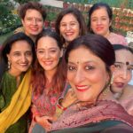 Hazel Keech Instagram - Another Karvachaut done, today with these mad/lovely women all thanks to @paveela ❤️ thanks for taking me in. In the end waiting for the moon to come out