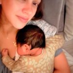 Hazel Keech Instagram - What time is it? Oh its Snuggle o’clock ❤️