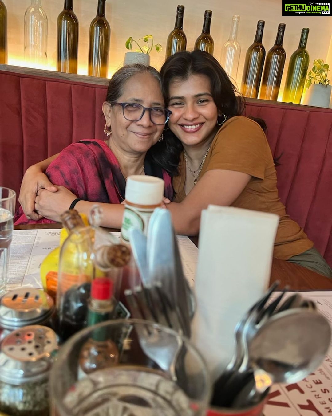 Hebah Patel Instagram - Good day for a good day! 🫰🏼 Mumbai, Maharashtra