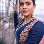 Hebah Patel Instagram – Styled by @officialanahita 
Outfit: @indishreelabel
Makeup and hair: @emraanartistry 
Pic: @adrin_sequeira