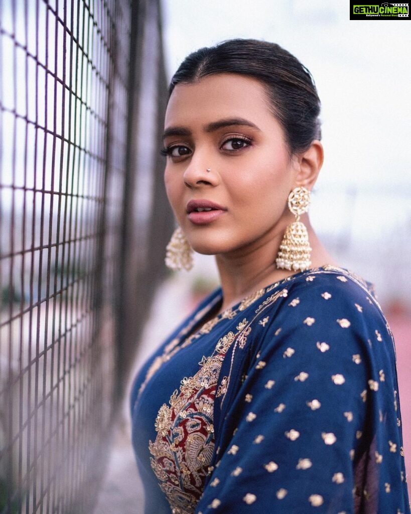 Hebah Patel Instagram - Styled by @officialanahita Outfit: @indishreelabel Makeup and hair: @emraanartistry Pic: @adrin_sequeira