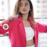 Helly Shah Instagram – Dance lightly with life 💫

Outfit: @label_shush
Styling: @styling.your.soul
assistance by : @stylefile.bykrisha 
Clicked by : @iam_rajinamdar