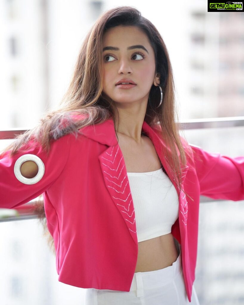 Helly Shah Instagram - Dance lightly with life 💫 Outfit: @label_shush Styling: @styling.your.soul assistance by : @stylefile.bykrisha Clicked by : @iam_rajinamdar