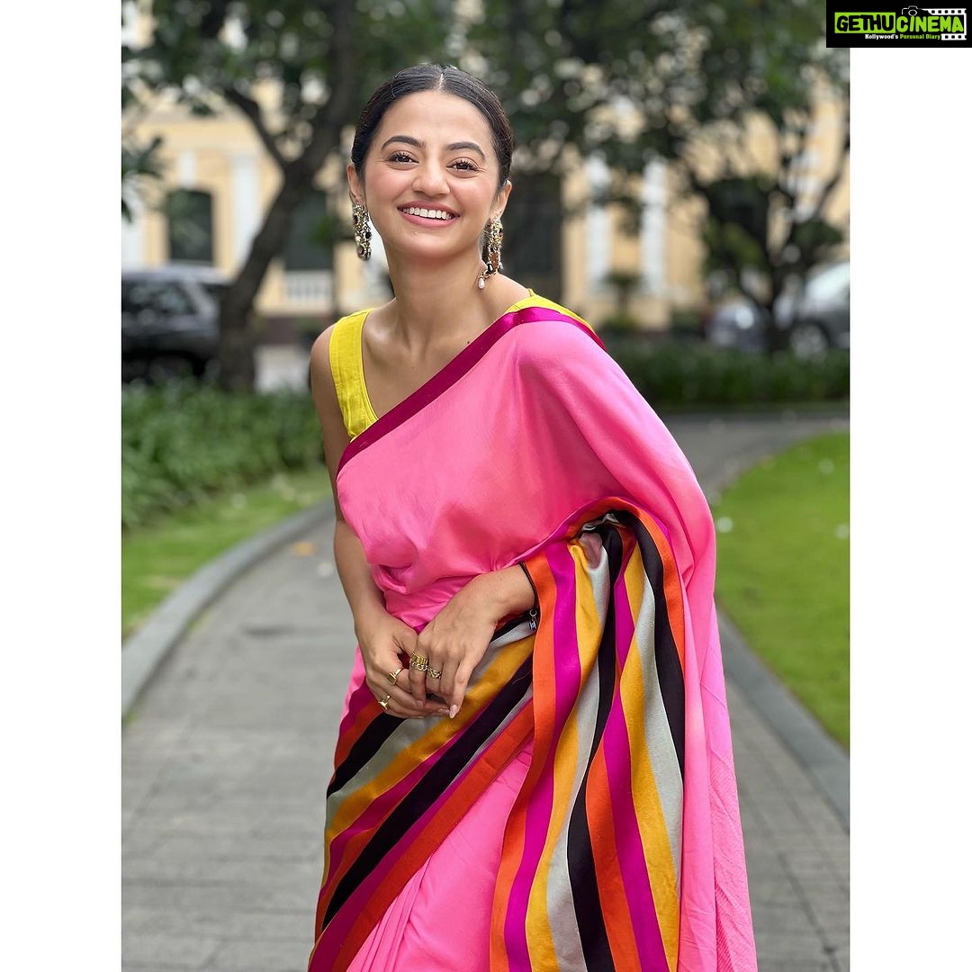 Helly Shah Instagram - Let your saree do all the talking 🌟🥰 Styled by @akankshakawediastyle Outfit by @raw_mango Jewellery by @theater.xyz @_shophermosa_ Clicked by @snehzala #namastevietnam #namastevietnamfestival #iffw #namastevietnam2023