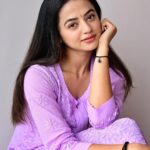 Helly Shah Instagram - Alexa play …….. ? Clikced by @aashkapatelphotographyy MUA @umabellabeauty & @makeupartist_nafs
