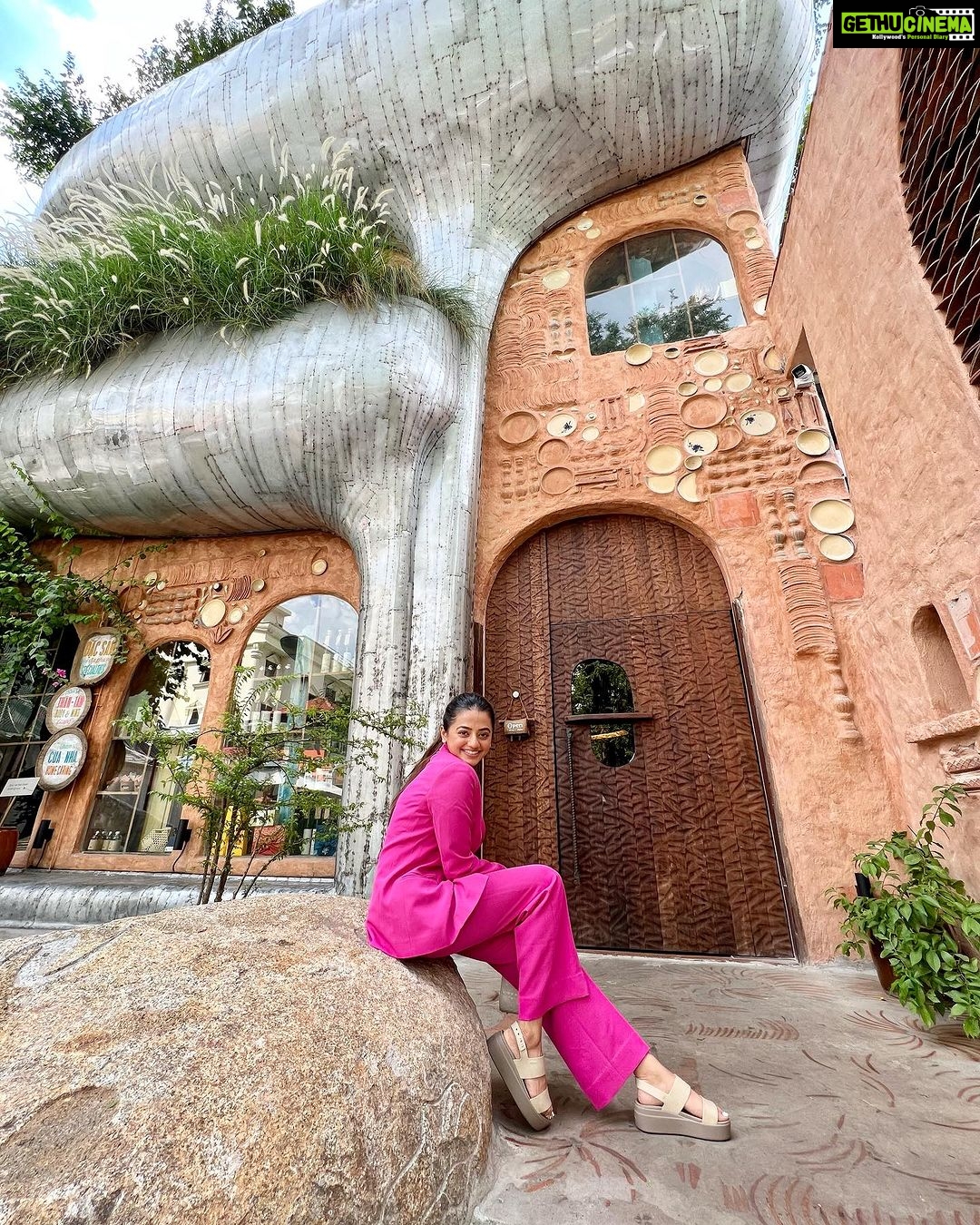 Helly Shah Instagram - Well , If you aren’t crocin’ you aren’t rocking 🙃🌟 Wore this perfect hot pink pant suit by @saltattire in Vietnam and couldn’t help but pair it with my most fav crocs ✨🌝 Outfit: @saltattire Styling: @styling.your.soul
