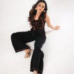 Helly Shah Instagram - all eyes on you 👀 📸 ~ @smileplease_25