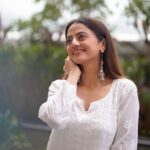 Helly Shah Instagram - Ok happy friendship day 🌝🕊️ Clicked by - @iam_rajinamdar Outfit: @thechikanlabel Styling: @styling.your.soul