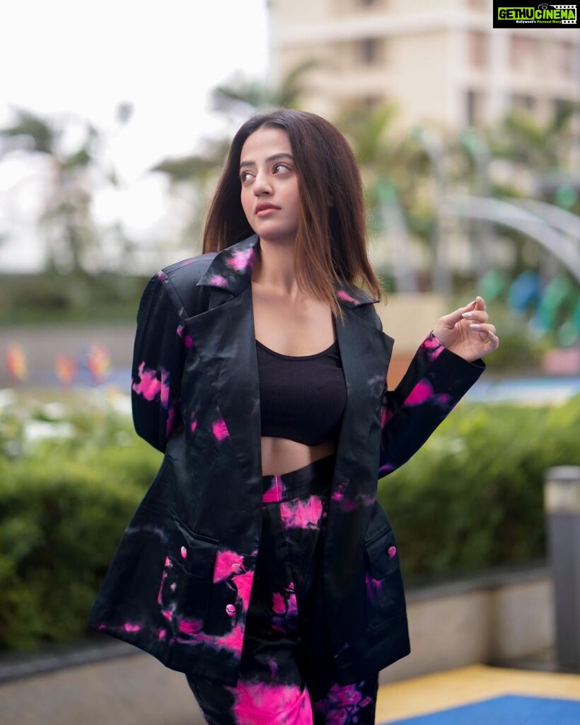 Helly Shah Instagram - Girl , be spring , just bloom 🌸 Clicked by @iam_rajinamdar Outfit: @barrooni.in Styling: @styling.your.soul assisted by: stylefile.bykrisha