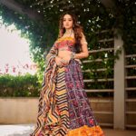 Helly Shah Instagram – ❤️

Styled by: @styleitupbyaashna 

Outfit: @creativefashion_by_himani 

Shot by: @mirajverma_photography 

Hair & Makeup: @celebsmakeupbysejal @makeoverbysejalthakkar 

#navratrispecial #hellyshah #gujarati #navratri