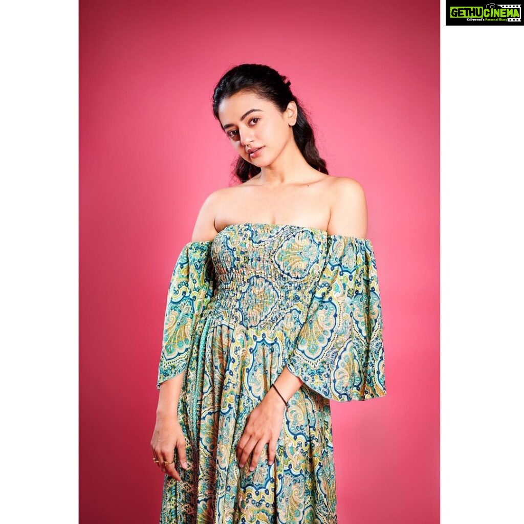 Helly Shah Instagram - You are enough just as you are 🌟 📸 ~ @mirajverma_photography 👗 ~ @smisingbee 👧🏼 ~ @styling.your.soul