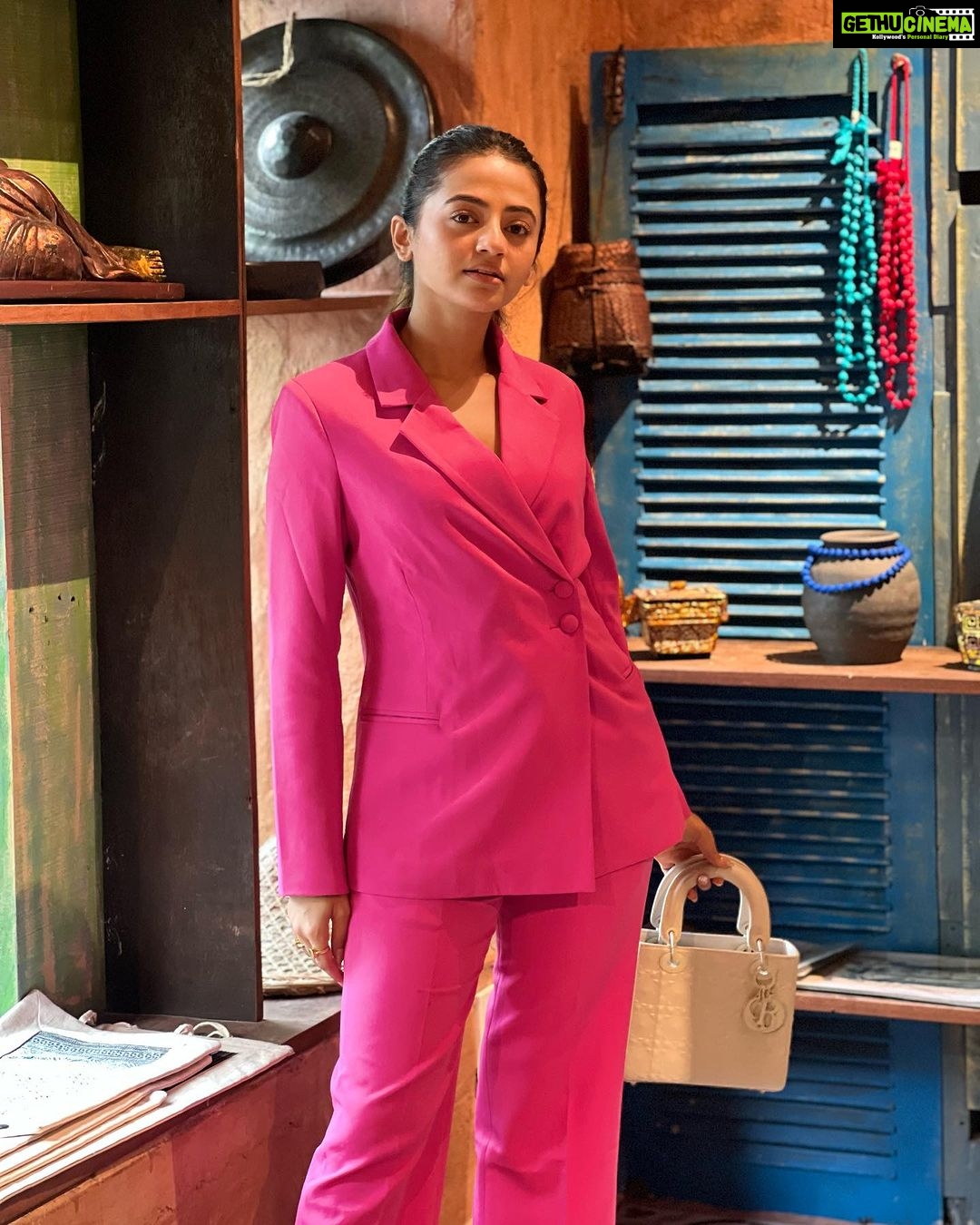 Helly Shah Instagram - Well , If you aren’t crocin’ you aren’t rocking 🙃🌟 Wore this perfect hot pink pant suit by @saltattire in Vietnam and couldn’t help but pair it with my most fav crocs ✨🌝 Outfit: @saltattire Styling: @styling.your.soul
