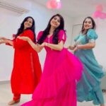 Himaja Instagram - Presentinngggg Biggboss Season 3 Season 4 & Season 5 Togetherrrrr 😝🤪🥳🙈 Here we meet again at the @medicover.womenandchild Aspire Launch ❤️🤗 It’s always super fun meeting these cuties… 🥹❤️🫶🏻 #loadsofloveguys Mmuuuaaahhhh😘😘 @manjunath_chillale Well shot yaa…. Nee patience kiiii….. take a bowww 🙇🏻‍♀️🥹 #lasyamanjunath #himaja #rjkajal #medicoverwomenandchild #aspire #hitechcity Wearing @srinisdesignerstudio Earrings @aditi_collection