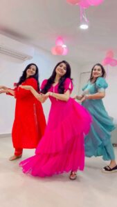 Himaja Instagram - Presentinngggg Biggboss Season 3 Season 4 & Season 5  Togetherrrrr 😝🤪🥳🙈

Here we meet again at the @medicover.womenandchild Aspire Launch ❤️🤗

It’s always super fun meeting these cuties… 🥹❤️🫶🏻 #loadsofloveguys Mmuuuaaahhhh😘😘

@manjunath_chillale Well shot yaa…. Nee patience kiiii….. take a bowww 🙇🏻‍♀️🥹

#lasyamanjunath #himaja #rjkajal #medicoverwomenandchild #aspire #hitechcity

Wearing @srinisdesignerstudio 
Earrings @aditi_collection