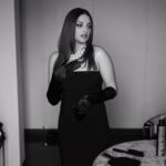 Himanshi Khurana Instagram -
