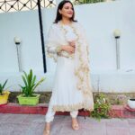 Himanshi Khurana Instagram - Outfit @harkiranbasra