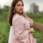 Himanshi Khurana Instagram - 💓 @shopmulmul