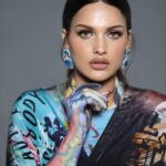 Himanshi Khurana Instagram - 💅🏻. Mua @prabhleenkaur_artistry Jewel @urbanmutiyar