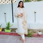 Himanshi Khurana Instagram - Outfit @harkiranbasra
