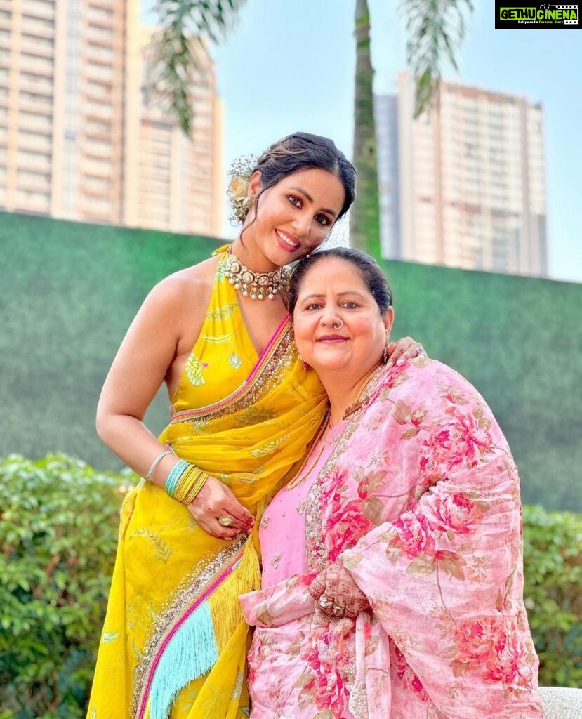 Hina Khan Instagram - "From the days of my innocence, when you acted as my brave protector amidst a selfish world, to this present moment wherein roles have reversed and I find myself standing guard for you - life has truly come around, Mom. You've been my rock, my guide, and my constant. Now, it's my responsibility, my duty, and my honor to shield you from any harm..I earnestly pray, today and always, for a universe that showers you with endless blessings, love, peace and good health.. To every child, thr comes a time when u hv to take charge and become the care giver to your parents..And we all must do it as best as we can 🙏🏻 Happy Birthday Maa.. From us and Dad ❤️