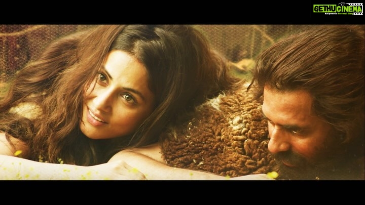 Hina Khan Instagram - In today’s world where vision is everything, we bring to you a magical world of THE SIGHTLESS! Based on H.G.Wells novel, explore this beautiful and unimaginable film- “COUNTRY OF BLIND” Mark your calendars as we release more intriguing details on the 2nd of October. Stay connected with us as we discover the unseen. @shoib_nikash_shah @rahatkazmifilms @tariqkhanfilms @hirosfbf @rockyj1 @zebasajid2 @rkf.studios @anushkasen0408 @namita_lal @inaamulhaq_official @jraiofficial @mirsarwar @the_bhat_farhana @ahmerhaiderofficial @imhusseinkhan @singhshloka @panoramamusic @reliance.entertainment