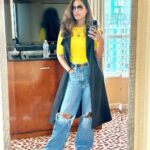 Hina Khan Instagram – And they were all YELLOW 💛
#fallfashion Vancouver, British Columbia