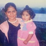 Hina Khan Instagram - "From the days of my innocence, when you acted as my brave protector amidst a selfish world, to this present moment wherein roles have reversed and I find myself standing guard for you - life has truly come around, Mom. You've been my rock, my guide, and my constant. Now, it's my responsibility, my duty, and my honor to shield you from any harm..I earnestly pray, today and always, for a universe that showers you with endless blessings, love, peace and good health.. To every child, thr comes a time when u hv to take charge and become the care giver to your parents..And we all must do it as best as we can 🙏🏻 Happy Birthday Maa.. From us and Dad ❤️