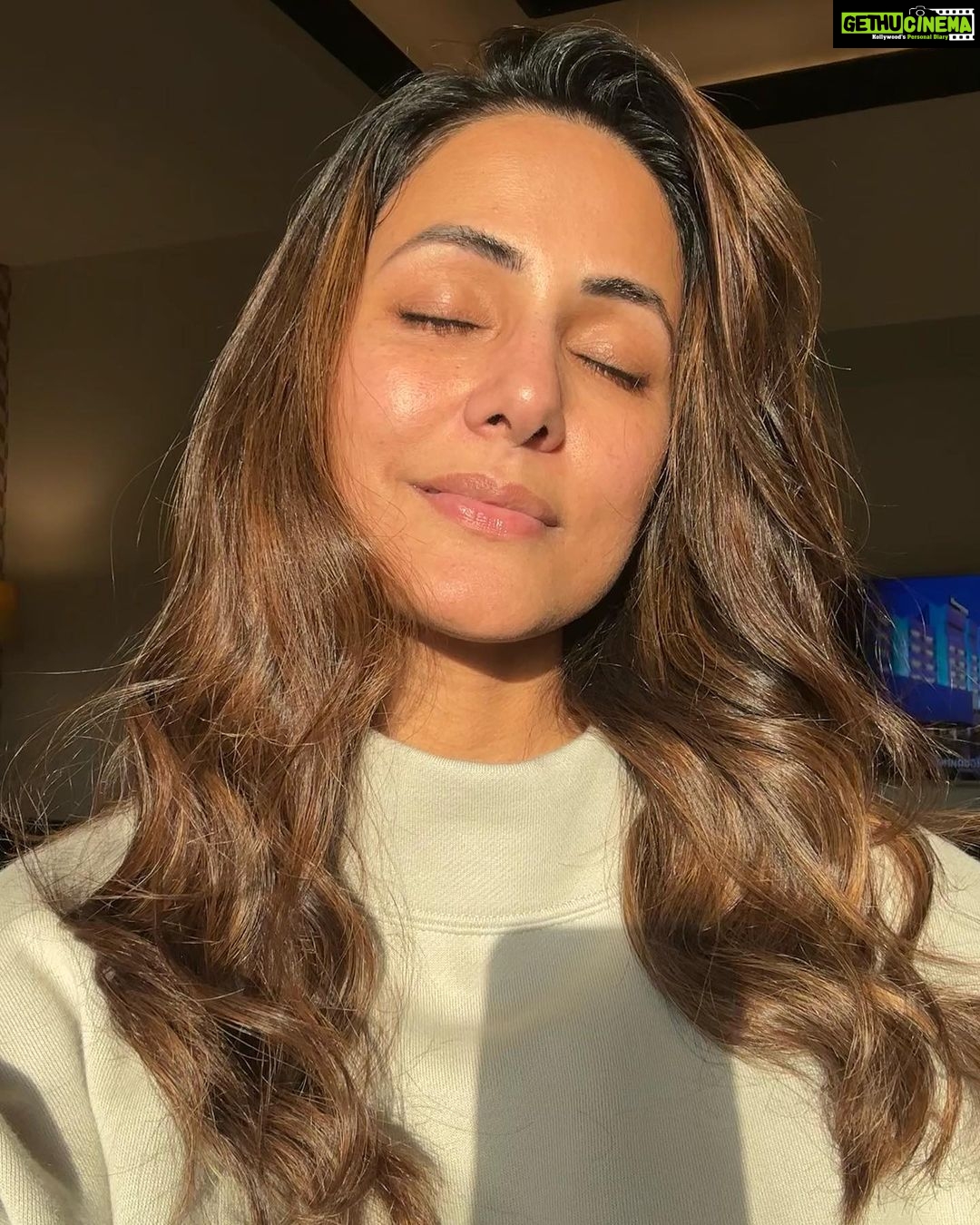 Hina Khan Instagram - Khush rang hina.. #nofilter