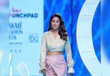 Hina Khan Instagram - Delighted to walk at Lakmé Fashion Week in partnership with FDCI for the INIFD Launchpad show. @lakmefashionwk @inifdofficial @fdciofficial @gladucamepr