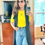 Hina Khan Instagram – And they were all YELLOW 💛
#fallfashion Vancouver, British Columbia