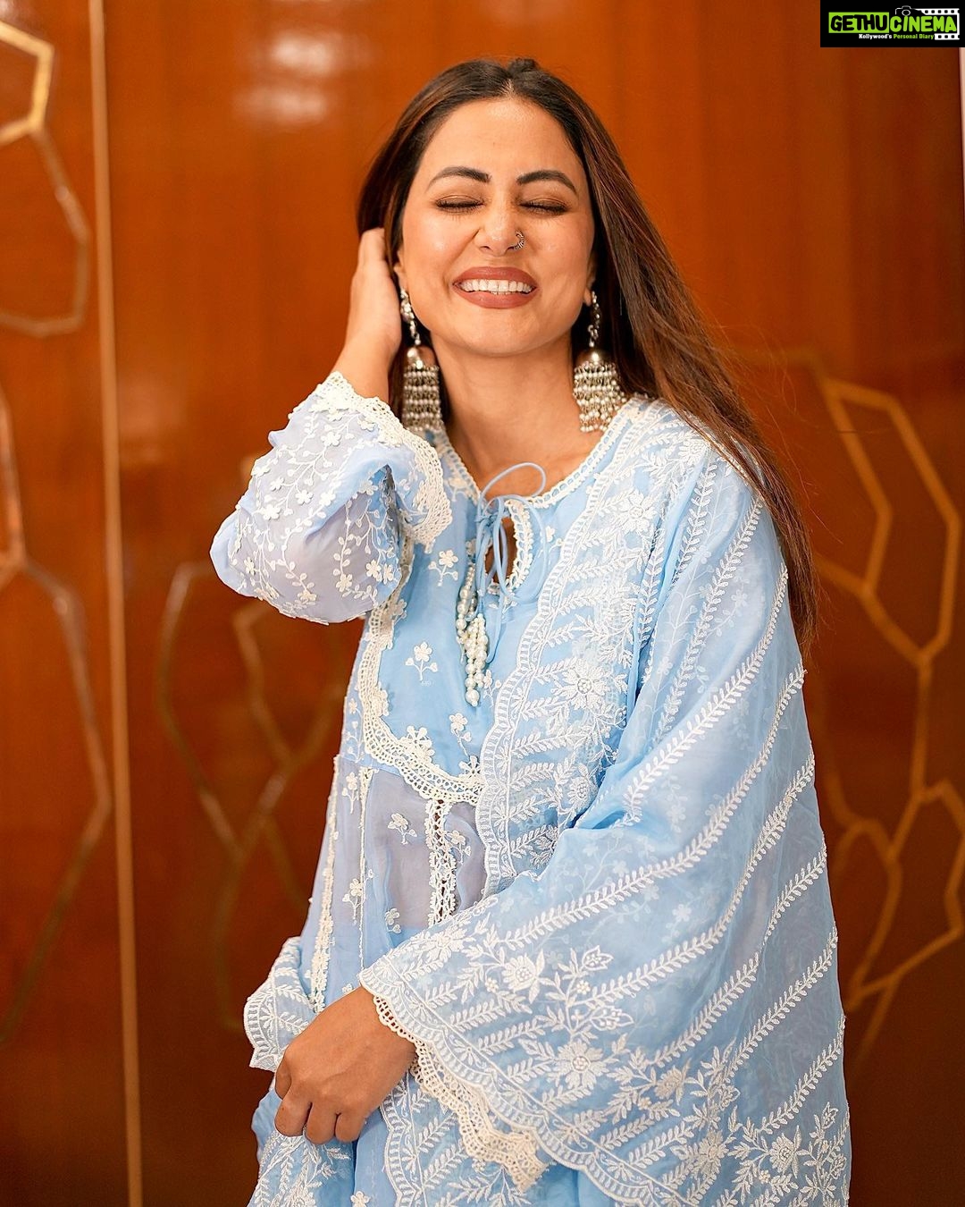 Hina Khan Instagram - My love for jhumkas 🩵🩵🩵
