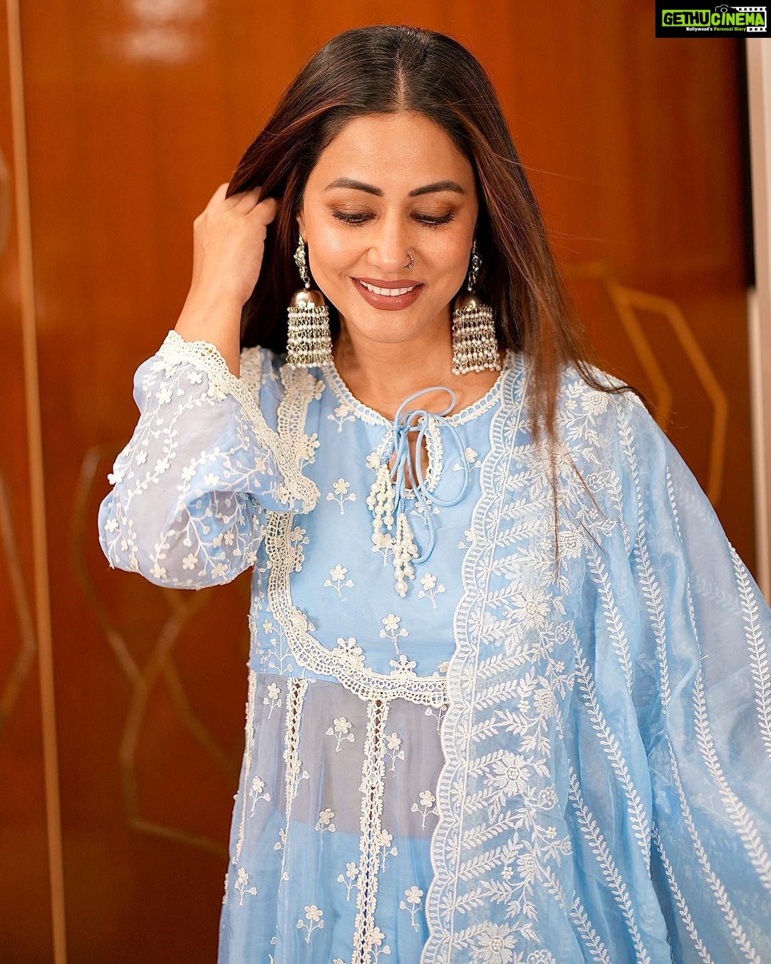 Hina Khan Instagram - My love for jhumkas 🩵🩵🩵