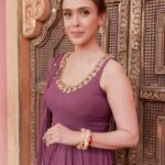 Hrishitaa Bhatt Instagram - Smiles are always in style 😀 . . . Styled by - @stylebyriyajn Assisted by- @moreprachi__ Outfit- @bloombypriyanka Jewellery - @adwitiyacollection × @mediatribein Managed by - @moushumibanerji . . . #reels #hrishitaabhatt #bollywood #fashion #bollywoodactress #bollywoodreels #reelkarofeelkaro #bollywoodfashion #bollywood #actress