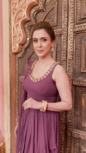 Hrishitaa Bhatt Instagram - Smiles are always in style 😀
.
.
.

Styled by - @stylebyriyajn
Assisted by- @moreprachi__
Outfit- @bloombypriyanka
Jewellery - @adwitiyacollection × @mediatribein
Managed by - @moushumibanerji 
.
.
.

#reels #hrishitaabhatt #bollywood  #fashion #bollywoodactress #bollywoodreels #reelkarofeelkaro #bollywoodfashion #bollywood #actress