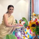 Hrishitaa Bhatt Instagram - On this auspicious day, may Lord Ganesha shower his blessings upon you and your family ✨️ . . . . . #hrishitaabhatt #bollywoodactress #mumbaiinfluencer #mumbaiinstagrammers #mumbaidaily #mumbaigram #mumbaifashion  #bollywoodfashion #bollywoodstyle #indianactress #ganeshchaturthi #ganeshchaturthi2023 #ganpatibappamorya #ganpati #ganeshutsav