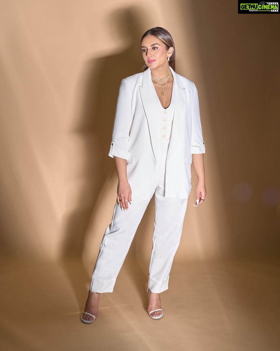 Huma Qureshi Instagram - Loving the love š¤ #Tarla ji is happy #love #grateful #excited Credits for Full white suit Styled by : @sanamratansi Assisted by : @nirikshapoojary_ @ankitha_chauhan @sr_styleco Pant suit - @zara Earrings : @iblamebeads Rings - @inezeofficial @misho_designs @e3kjewelry Neckpiece - @inezeofficial Photographer : @ayushguptaphoto Hair : @rakshandairanimakeupandhair Make up : @ajayvrao721 Nails : @itssoezi