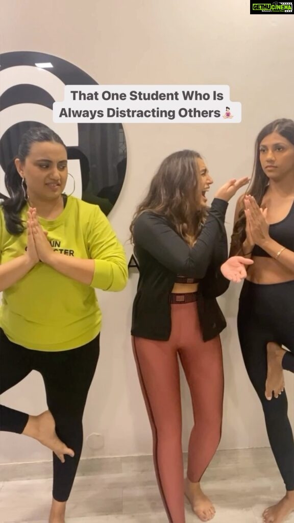 Huma Qureshi Instagram - Tag that friend 😂 - . . Have you watched this episode of Hangout ft. @iamhumaq & @anshukayoga Wearing @neceseralove 💛💚 - . . #reels #reelsindia #trendingaudio #reelsinstagram #janicesequeira #humaquereshi #anshukayoga #reelitfeelit #love Anshuka Yoga