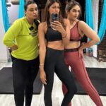 Huma Qureshi Instagram - Barbie core or Kenergy💥 Such a beautiful afternoon with these powerful and fun yoginis @iamhumaq and @janiceseq85 🤎 Ppsstt…we’re upto something exciting and fun 🙌🏻 Stay Tuned 🕰🙌🏻 #YogaGirl #YogaLover #GirlGang #Yoginis #AnshukaParwani #AnshukaYogaWellness #YogaMumbai #AnshukaYoga #HumaQureshi #JaniceSequeira Anshuka Yoga