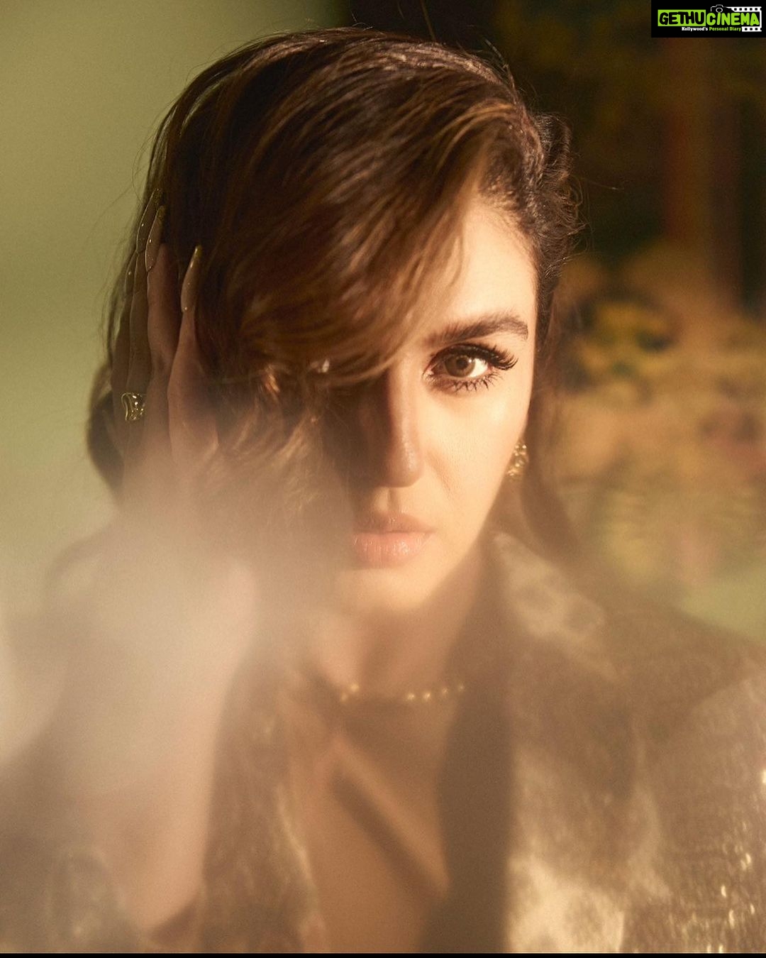 Huma Qureshi Instagram - Inn aankon ki masti kay …. Type baatein.. etc etc