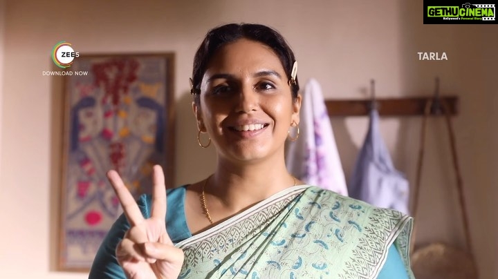 Huma Qureshi Instagram - When even the BTS makes you emotional… thank you for giving Tarla to me ❤️❤️❤️❤️❤️ #bestteamever #gratitude #love Watch #TarlaOnZEE5 streaming now @mrfilmistaani @pglens @ronnie.screwvala @ashwinyiyertiwari @niteshtiwari22 @gautamved83 @pashanjal @hasanainhooda @varun.shetty.1840 @tarladalal @renudalalcooking @manish_kalra_ @_sanjayshetty #SanjayDalal @deepak_dalal_official @rsvpmovies @earthskynotes @zee5 @zee5global @zeemusiccompany