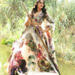 Huma Qureshi Instagram - “There can be no art in the absence of courage”, says Huma Qureshi, as she shoots for us on a bright morning in the spellbinding Dal Lake. The actor was in Srinagar, Kashmir, to be the showstopper for couturier Varun Bahl’s historic fashion show – the first ever mainstream showcase in the valley in the last forty years. Models from Srinagar and neighbouring areas participated spiritedly in the show. Two years ago, a fashion show held by locals in the valley had irked the radicals. They had taken out a protest march against the organisers. Bahl’s grand show turned out to be far cry – shutting down naysayers, it proved how fashion – a celebration of free will and individual liberty, can also become a means to counter extremism. It marked the fearless return of art and fashion in the Valley. Happy to see her mother’s homeland bounce back after a long period of gloom, Qureshi says fashion can serve as a powerful unifier. “Fashion can help find beauty and harmony even when it’s difficult to do so. It can bind people across the world. Fashion is liberating and should be allowed to flourish,” says Qureshi. Qureshi played the perfect muse for us as she posed for her first ever fashion shoot in Kashmir, celebrating wedding wear rooted in traditions. “Every bride looks resplendent irrespective of which part of India she is from. Whether it is a sari, a lehenga or a sharara —- Indian wedding couture has a special place in my heart. Its beauty is unmatched,” says Qureshi, who looks like a dream herself in Bahl’s splendid creations. Concept & Creative Direction: @sharaashraf Outfits: @varunbahlcouture Styling: @gopalikavirmani Photos: @lakshaysachdevaphotography jewellery: @thehouseoframbhajos coordination: @kayanaaaaat production: Irshu (@euphoriatravelservices )