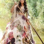 Huma Qureshi Instagram - “There can be no art in the absence of courage”, says Huma Qureshi, as she shoots for us on a bright morning in the spellbinding Dal Lake. The actor was in Srinagar, Kashmir, to be the showstopper for couturier Varun Bahl’s historic fashion show – the first ever mainstream showcase in the valley in the last forty years. Models from Srinagar and neighbouring areas participated spiritedly in the show. Two years ago, a fashion show held by locals in the valley had irked the radicals. They had taken out a protest march against the organisers. Bahl’s grand show turned out to be far cry – shutting down naysayers, it proved how fashion – a celebration of free will and individual liberty, can also become a means to counter extremism. It marked the fearless return of art and fashion in the Valley. Happy to see her mother’s homeland bounce back after a long period of gloom, Qureshi says fashion can serve as a powerful unifier. “Fashion can help find beauty and harmony even when it’s difficult to do so. It can bind people across the world. Fashion is liberating and should be allowed to flourish,” says Qureshi. Qureshi played the perfect muse for us as she posed for her first ever fashion shoot in Kashmir, celebrating wedding wear rooted in traditions. “Every bride looks resplendent irrespective of which part of India she is from. Whether it is a sari, a lehenga or a sharara —- Indian wedding couture has a special place in my heart. Its beauty is unmatched,” says Qureshi, who looks like a dream herself in Bahl’s splendid creations. Concept & Creative Direction: @sharaashraf Outfits: @varunbahlcouture Styling: @gopalikavirmani Photos: @lakshaysachdevaphotography jewellery: @thehouseoframbhajos coordination: @kayanaaaaat production: Irshu (@euphoriatravelservices )