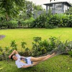 Huma Qureshi Instagram - Major Missing the comfort of this beautiful @airbnb property.. all those asking it’s in Alibaug .. So whoever is going please take me along ;-)
