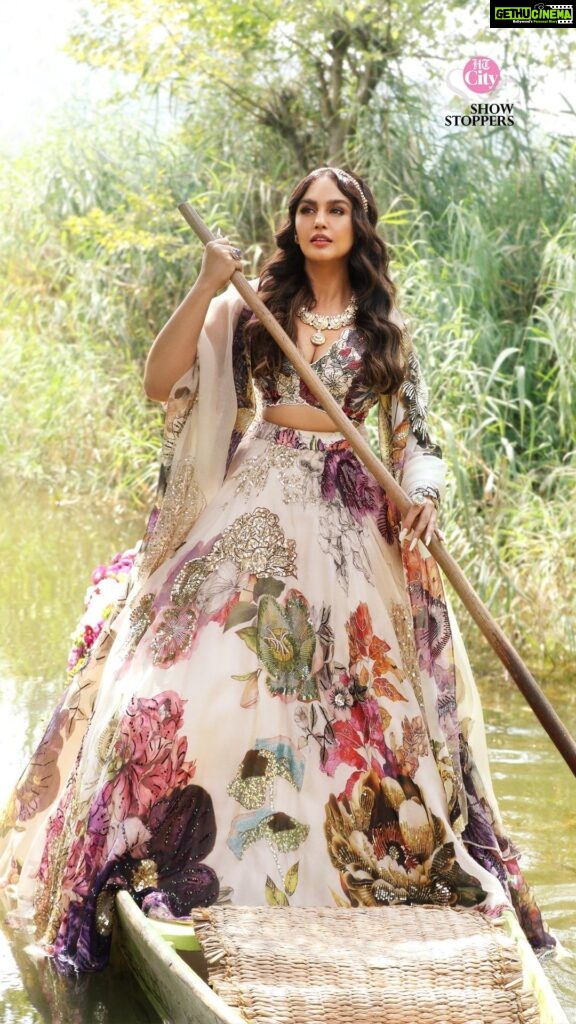 Huma Qureshi Instagram - The gorgeous Huma Qureshi pays an ode to Kashmir, her mother’s homeland, as she shoots with HT City Showstoppers in the serene Dal Lake in Srinagar, Kashmir. The actor was in the city to walk as the showstopper for couturier Varun Bahl’s show – A Love Letter to Kashmir. The actor is wearing a splendid white floral print lehenga with 3 D floral embellishments by @varunbahlcouture @varun_bahl Concept: Shara Ashraf (@sharaashraf) Styled by: Gopalika Virmani (@gopalikavirmani) Jewellery: The House of Rambhajos (@thehouseoframbhajos) Video: Smriti Jha (@photographsbysmriti) and Lakshay Sachdeva (@lakshaysachdevaphotography) Edited by: Vimal Raj (@_thestillframe_) Production: Irshu (@euphoriatravelservices) Coordination: Zahera Kayanat (@kayanaaaaat) Srinagar, Jammu and Kashmir