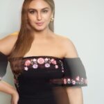 Huma Qureshi Instagram - Sundays are for lazingggg … but this is a shoot from #Tarla promotions #mood #love #lazy #mess Styled by : @sanamratansi Assisted by : @nirikshapoojary_ @ankitha_chauhan @sr_styleco Jumpsuit - @coverstoryfsl Earrings : @misho_designs Rings - @inezeofficial @zevarking Photographer : @ayushguptaphoto Hair : @rakshandairanimakeupandhair Make up : @ajayvrao721 Nails : @itssoezi