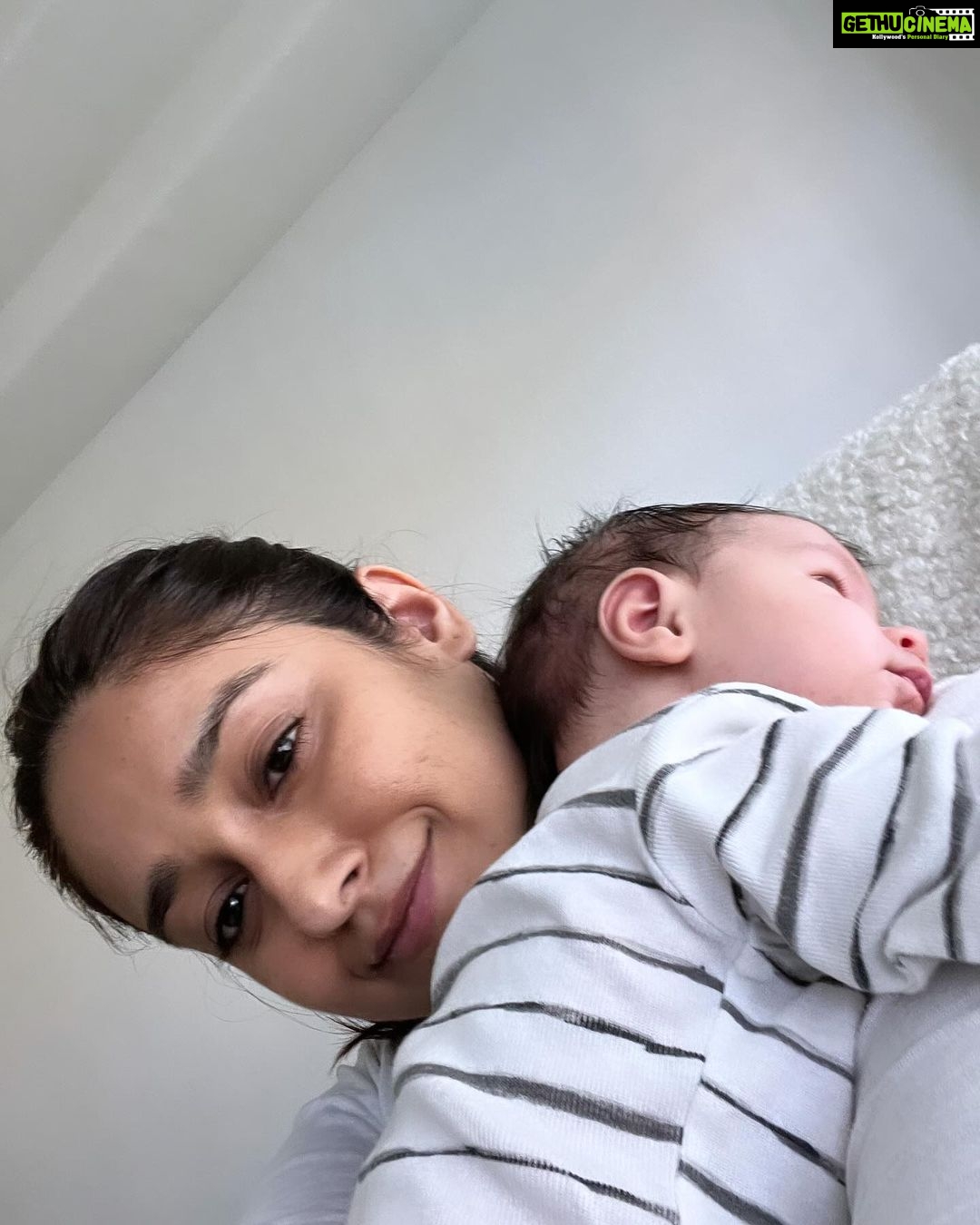 Ileana D'Cruz Instagram - 2 months already ♥️🥹