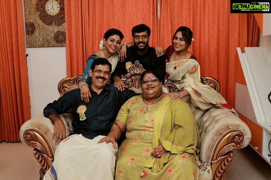 Ineya Instagram - 🌸HAPPY ONAM 🌸 🪬 🧿 #family #love #friends #happy #instagood #life #photography #baby #familytime #fun #photooftheday #like #instagram #kids #follow #cute #beautiful #smile #nature #travel #picoftheday #fashion #summer #happiness #art #food #momlife #home #lifestyle #familylife