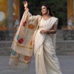 Ineya Instagram - On this Onam, stepping into the festivities with the grace of tradition and the chic of designer fashion! Model @iam_ineya Designer @weaversvillagestore @sobhaviswanath_official MUA @parvathy_prajeev @parvathy_prajeev.j @la_fairy_makeup_studio Styling @lekshmy_prajeev Jewellery @planetjewel Pics @jyothi_krishna_cm Credits @vvluckylechu #onamfashion #happyonam #festival #festivewear #festivals #fashionmodel #actress #handloom #handloomsaree #jewelry #onam #onamsaree #keralaactress #tamilcinema #kannadaactress #tamilheroine #desinersarees #fashion #fashionmodel #fashiondesigner #fashionphotography #canonphotography